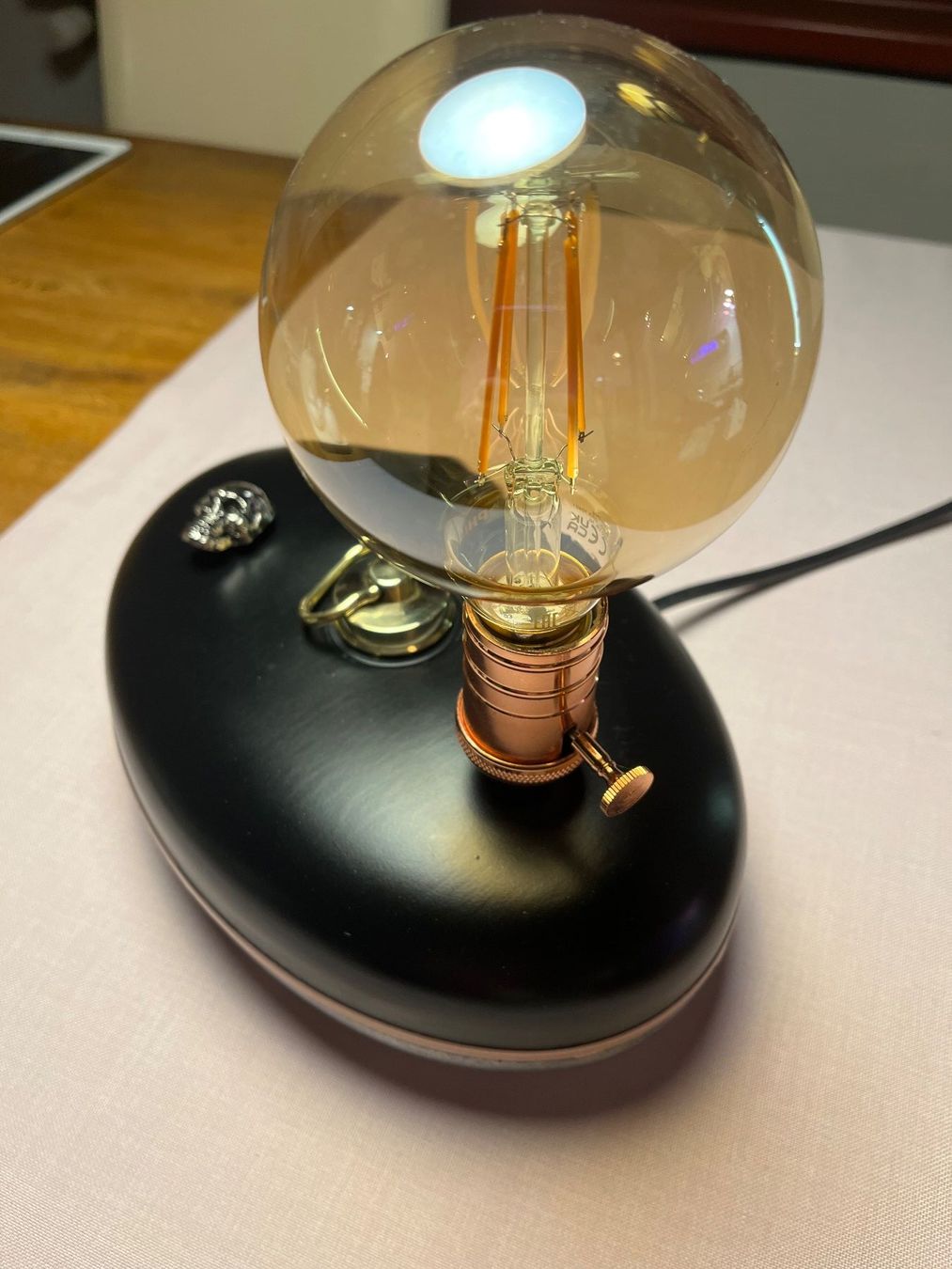 Lampade: Dekoleuchte aus antiker Wärmeflasche – Usato da Roggwil TG venduto da Jolivon63 1
