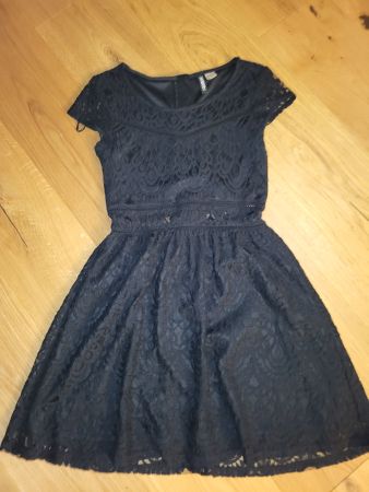 Robe noire dentelle H&M, taille 36