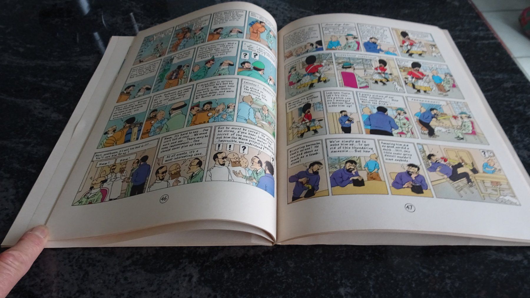 Fumetti: TINTIN DESTINATION MOON ENGLISCH – Usato da Zürich venduto da Roulet 6