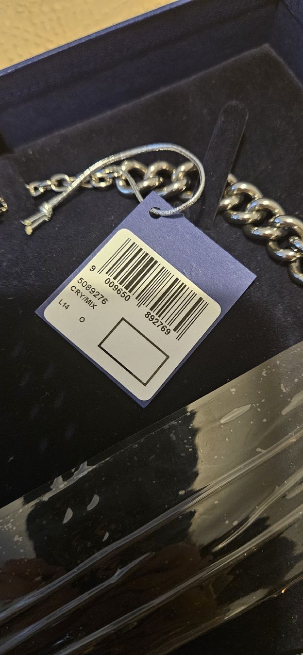 Swarovski Catenine: Swarovski Kette, neuwertig, mit Box – Nuovo e nell'imballaggio originale da Hellbühl venduto da Oki_doki 4