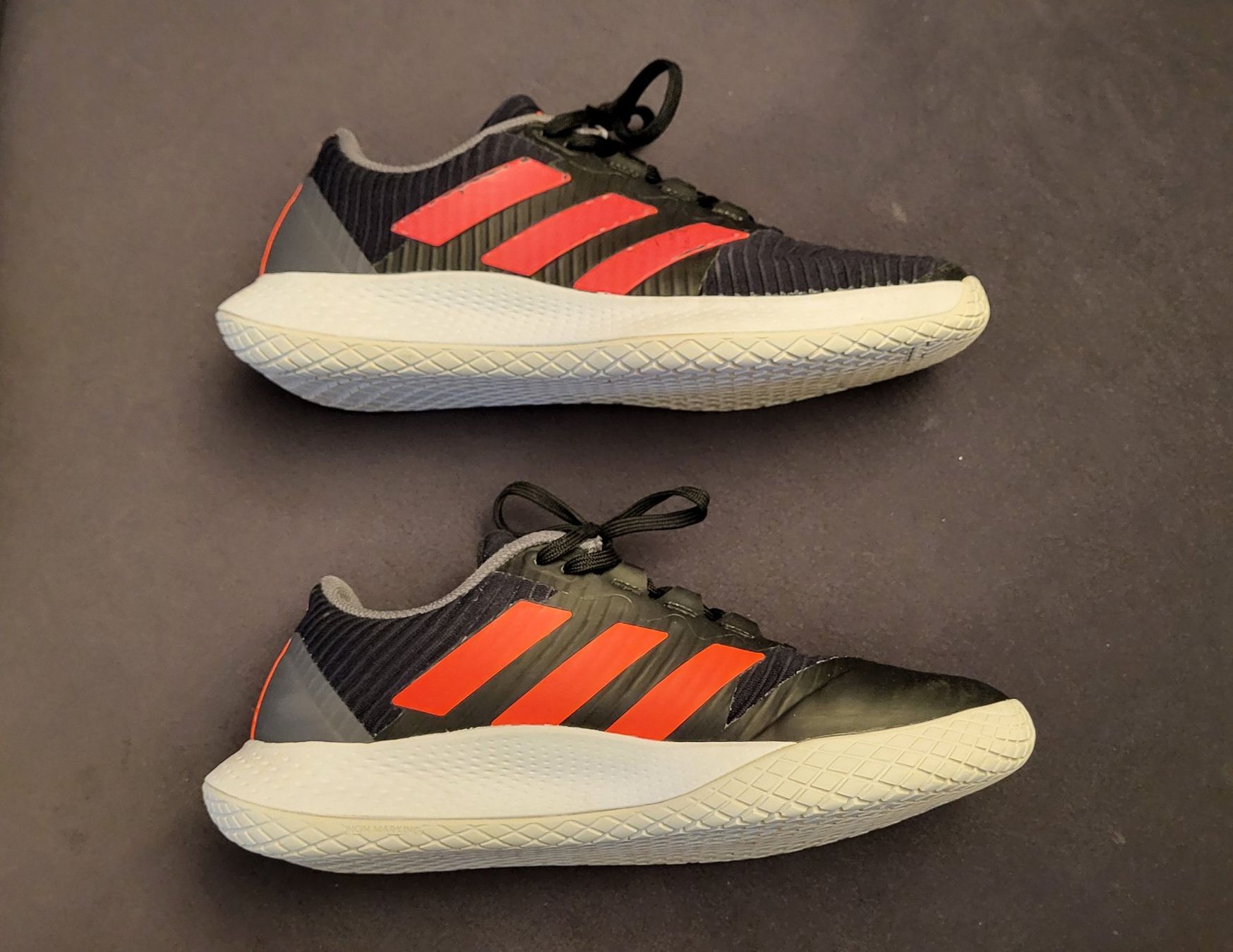 Adidas Scarpe da uomo: Hallenschuh Adidas Bounce Grösse 39 – Usato da Konolfingen venduto da Chonu 3