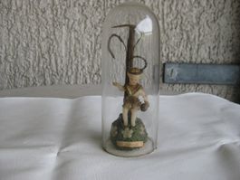Klosterarbeit, Wachs Jesuskind unter Glas