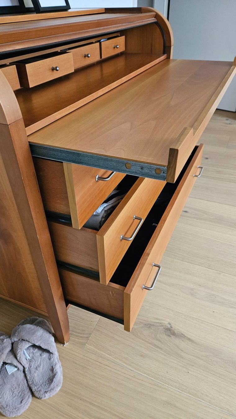 Commodes: Sekretär / Kommode edel und zeitlos – D'occasion à Rothrist par Sole1 5