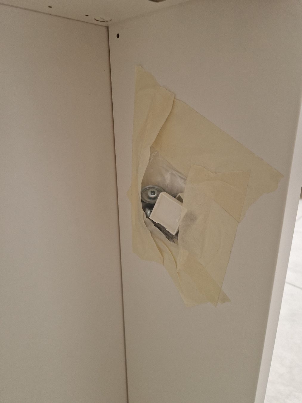 Ikea Guardaroba: PENSILE BESTA IKEA – Usato da Lugano venduto da imp_c5zx 2
