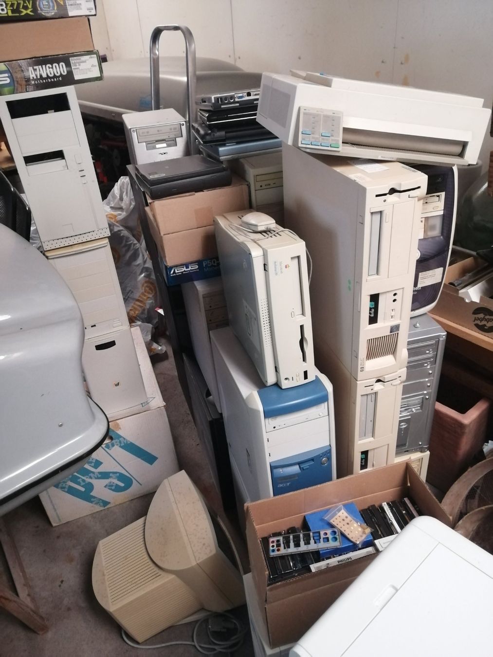 PCs: Vintage Compis und massig Zubehör – Defekt aus Jona von Krassmann