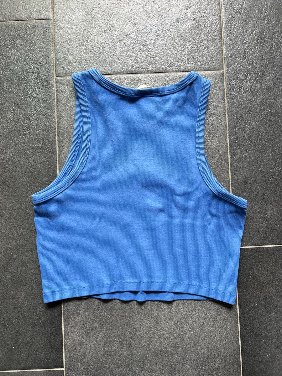 H&M Top: H&M Croptop – Usato da Wil / ZH venduto da Fellow16 2