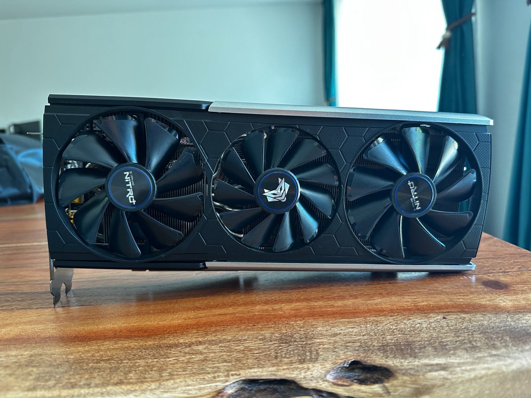 Schede grafiche: Sapphire Nitro+ RX 5700 XT 8GB – Usato da Buch am Irchel venduto da tiu_p2kp