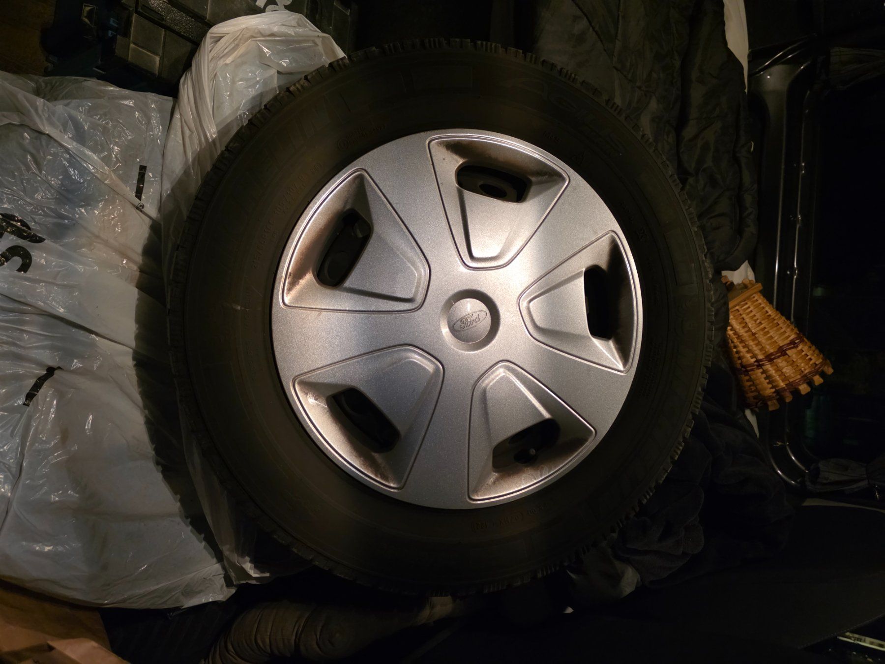 Ford Pneus & Kompletträder: Roues complètes ford transit – Gebraucht aus Aadorf von Rony82 2