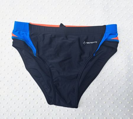 NEU! Sportliche Badehose Gr. 140 Jungen