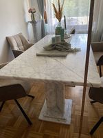 Esstisch aus Carrara-Marmor aus Italien