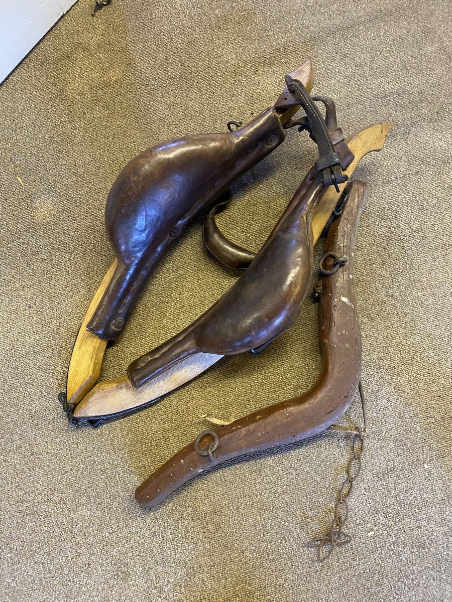 Antike Kumt / Pferdegeschirr von H. Fischer, Etzgen 🐴 (Gebraucht) in ...