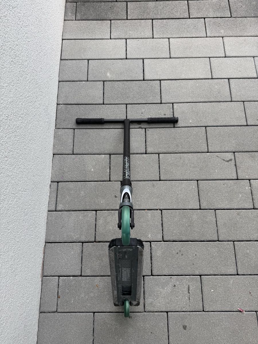 Kickboard: Blunt Street Scooter – Usato da Meggen venduto da m.luzern 2