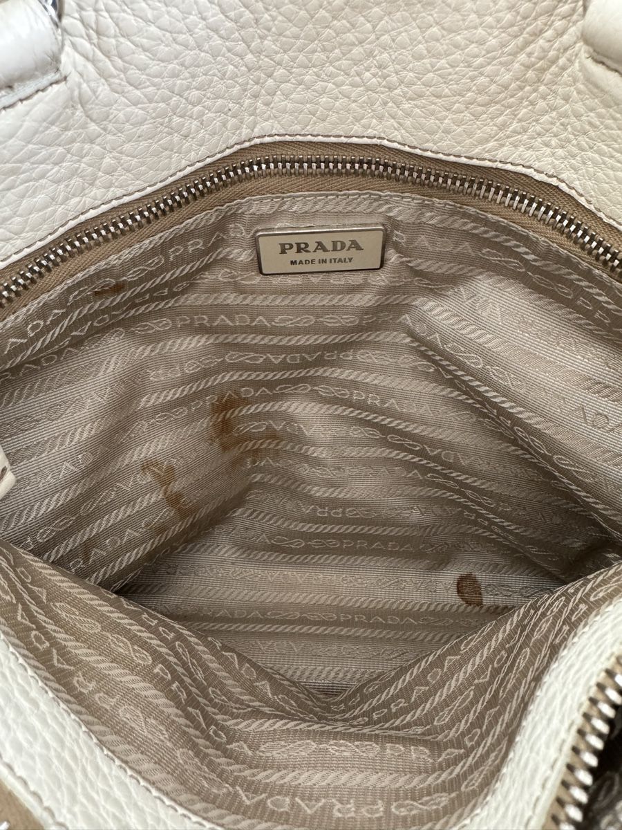Prada Borse da donna: Vintage Prada Tasche in weiss – Usato da Zürich venduto da z00mie 4