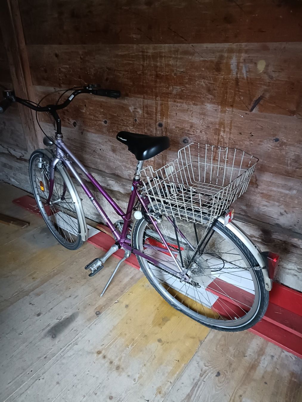 Tour de Suisse Vélos: Gut erhaltenes Damenfahrrad – D'occasion à Romanshorn par Flohmarkt_Romanshorn 3