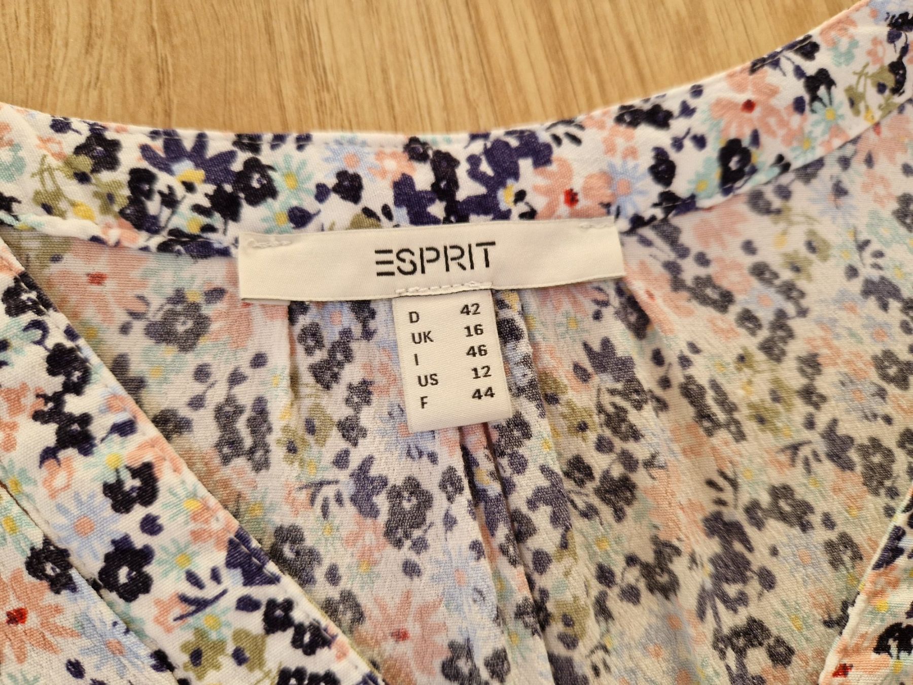 Esprit Camicette: Bluse Esprit gemustert 42 – Usato da Giswil venduto da movo08 1