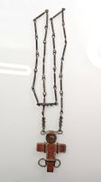 Très antique croix en fer avec collier "Antiquité"