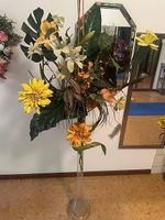 KÜNSTLICHER, GROSSER BLUMENSTRAUSS, inkl. VASE zu verkaufen