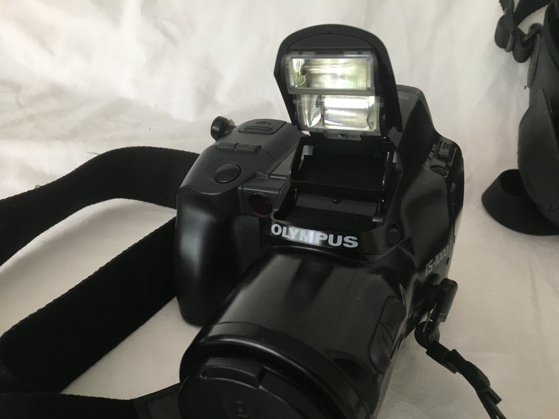 Olympus Kamera: Olympus iS-1000 – Gebraucht aus Bergdietikon von Werkler33 5