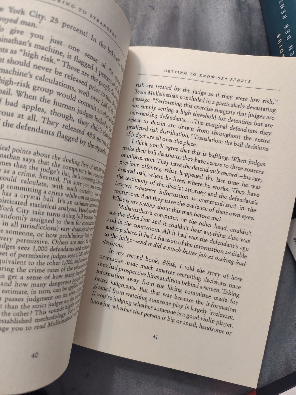 Bücher: Malcolm Gladwell - Talking to Strangers Paperback Book – Gebraucht aus Mägenwil von VintageGirly 4