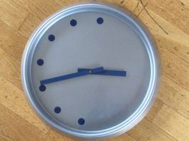 Design KusKus Küchenuhr Wanduhr Swiss made 80er Selten