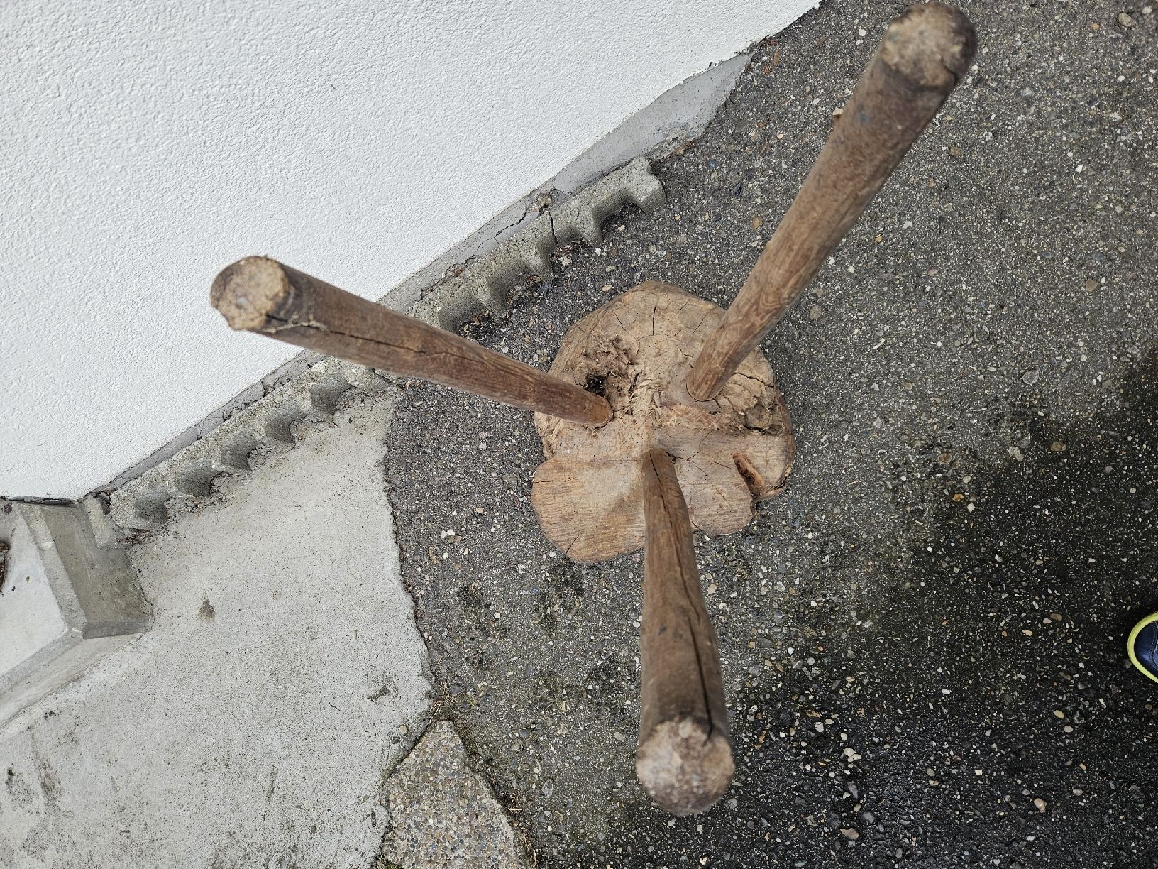 Skulpturen & Statuen: skulptur museal – Defekt aus Schwellbrunn von Omega-alpha 2