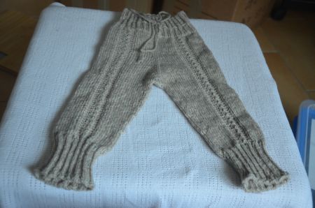 TAILLE 74 - HOSE NEU - HANDARBEIT