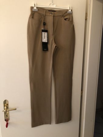 Weekend Hose, neu mit Etikett, Gr. 38, beige, Stretch!
