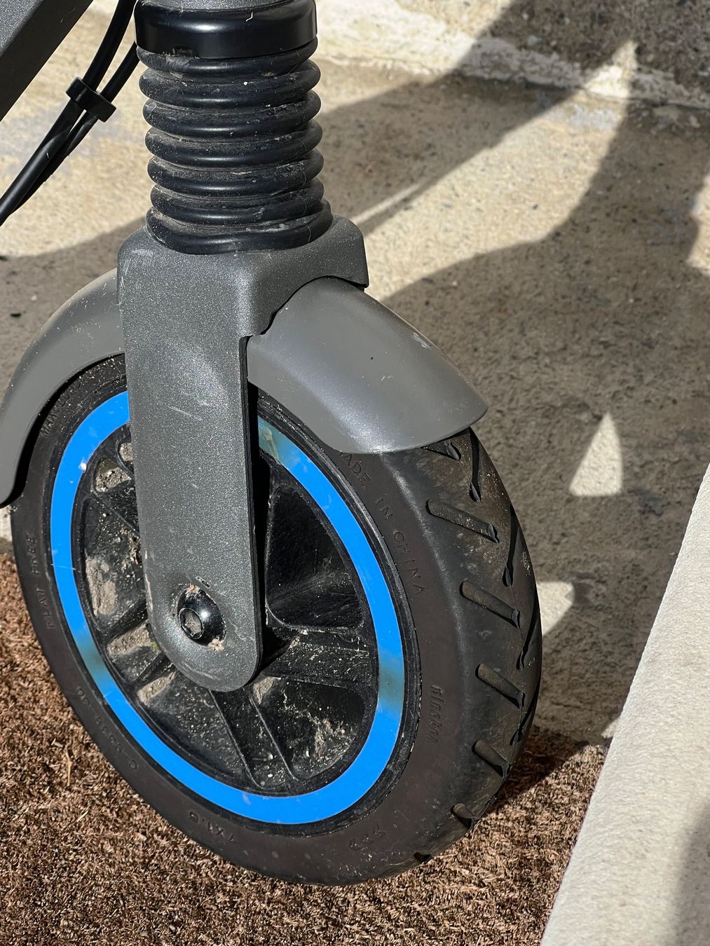 Segway Kickboard: Ninebot E10 ZING Elektroroller gebraucht + Ladegerät 16 kph – Usato da Tafers venduto da JP911 4
