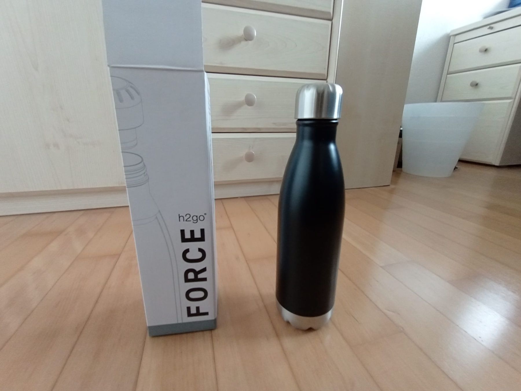 Borracce & Thermos: Flasche Credit Suisse H2 Go – Nuovo e nell'imballaggio originale da Wädenswil venduto da Mirm1.0