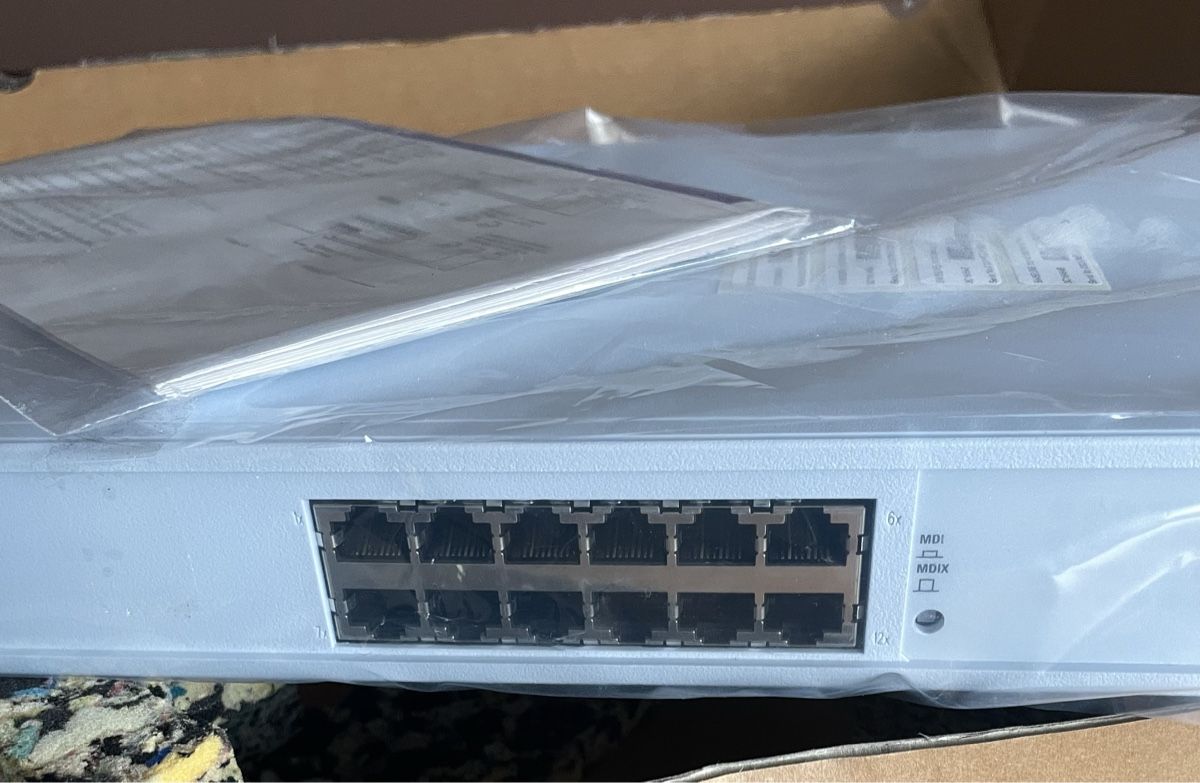 Modem & Router: 3Com SuperStack Switch 12 Port OVP Netzwerk Switch – Nuovo (secondo la descrizione) da Zuerich venduto da Kiamid 4