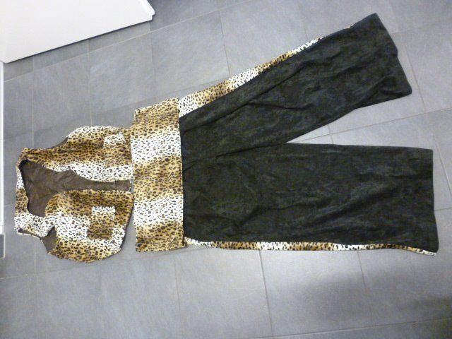 Costumi: 3x Fasnachts-Bekleidung – Usato da Luzern venduto da luga01 3