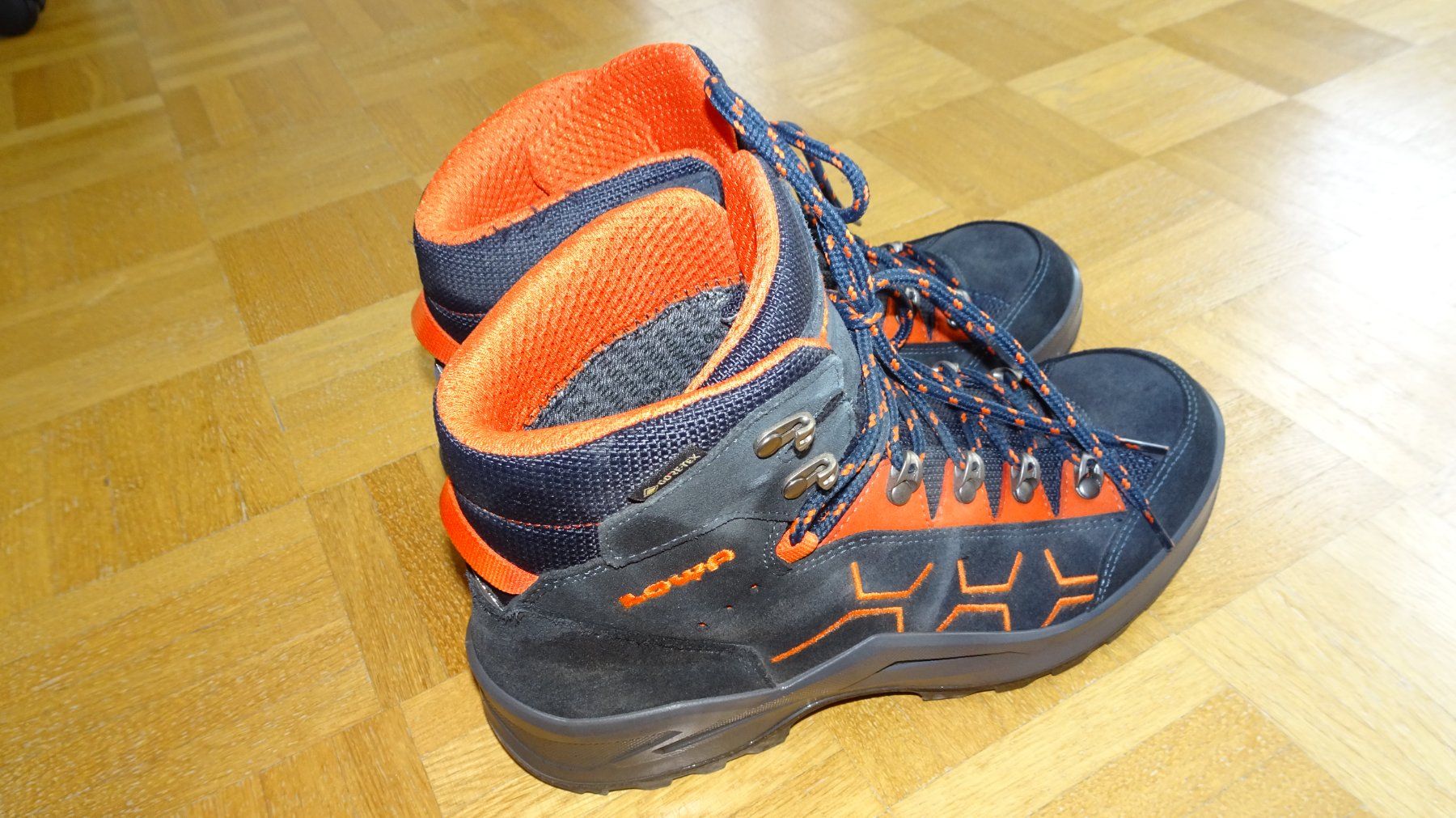 Lowa Schuhe für Jungen: Lowa Wanderschuhe Gr. 40 – Gebraucht aus Hombrechtikon von 29Malibu11 2