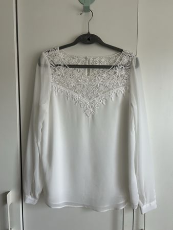 Bluse weiss mit Spitze guter Zustand