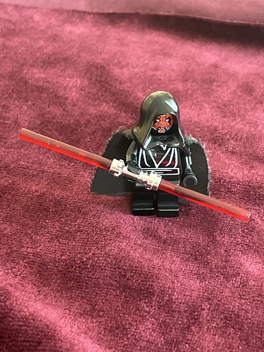 Lego Statuette: Lego Star Wars Darth Maul Figur mit Lichtschwert – Usato da neuenhof venduto da cocoros