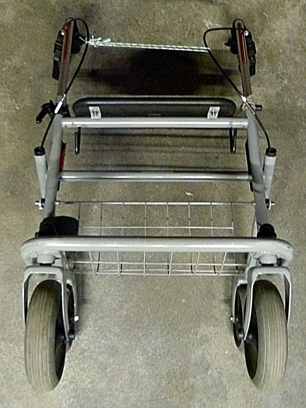 Ausili per la deambulazione: Standard - Rollator Cristallo – Usato da Aarau venduto da Rdodger 3