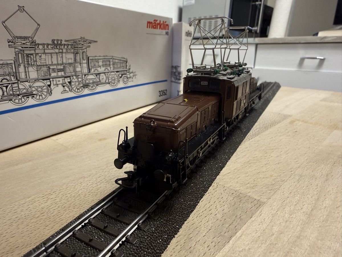 Märklin Modellini di ferrovie: Crocodile S Ce 6/8 / SBB-CFF-FFS / Marklin HO – Nuovo (secondo la descrizione) da Martigny-Croix venduto da gen_5mpj 1