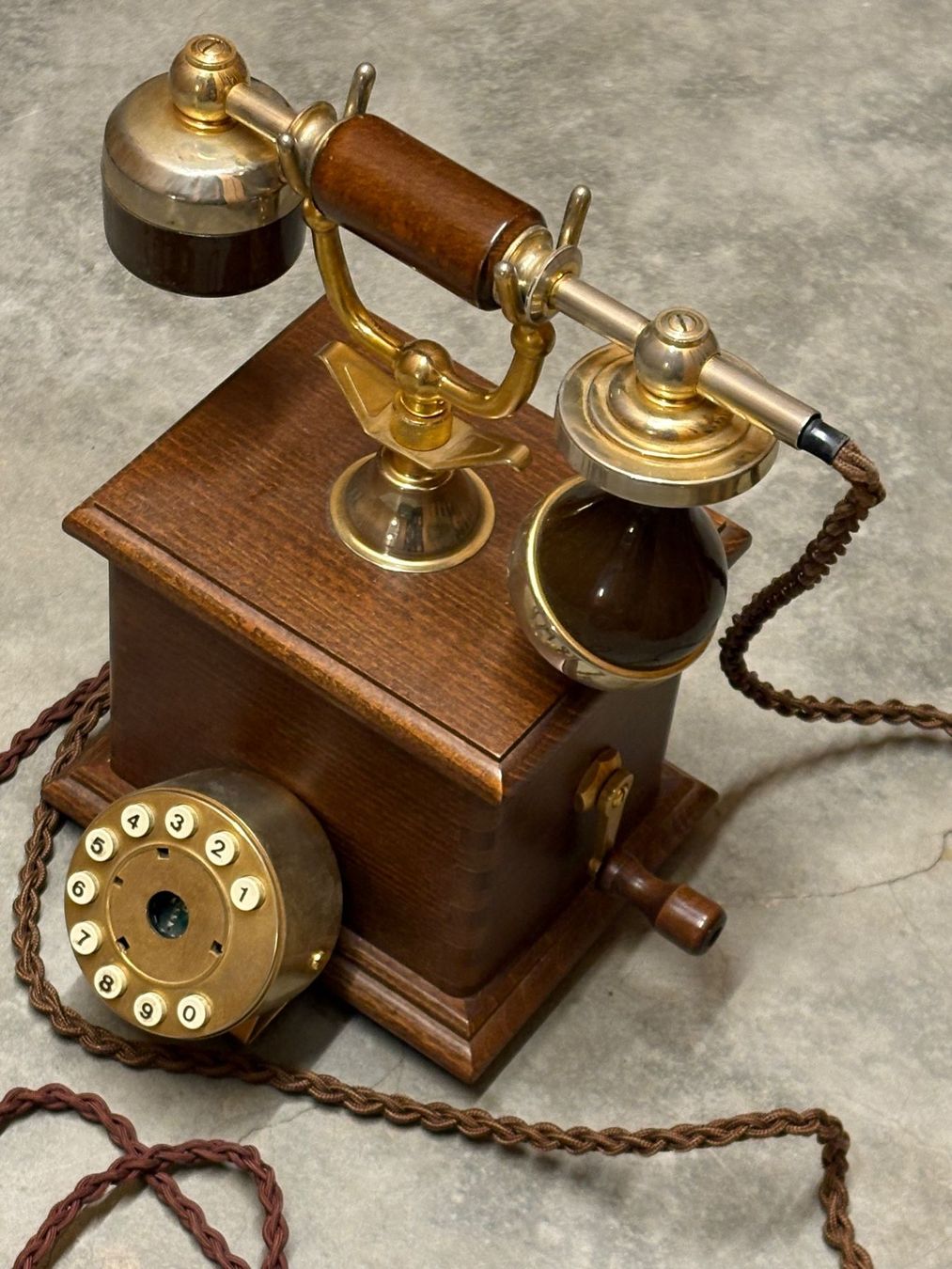Telefoni: Telefon im Retro-Look – Usato da Oberwil BL venduto da Bota0