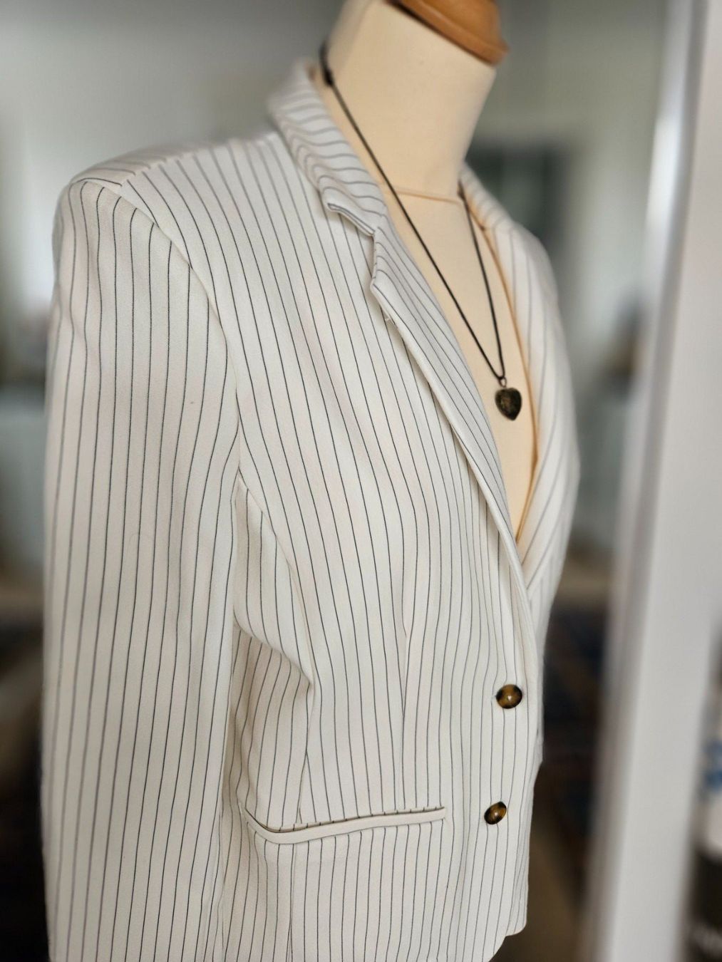 Only Giacche: Blazer Rayé Only T.L – Usato da Cheyres venduto da Karine-Schweiz