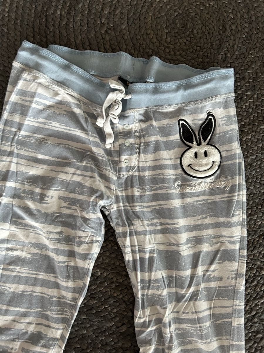 Negligees & Pigiami: Pyjama Hose mit Hase 🐰 – Usato da Beringen venduto da Sternli650 1