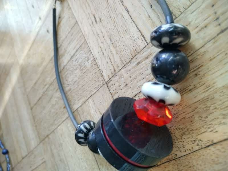 Catenine: Collier Ethinique Grandes Perles – Usato da Mühleberg venduto da Eliboub 4
