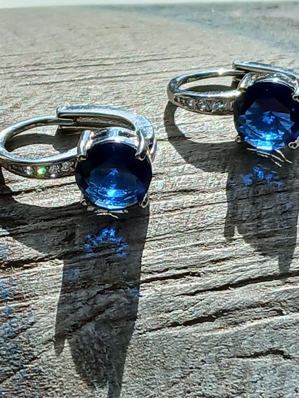Ohrringe & -stecker: Ohrringe mit Zirkonia – Gebraucht aus Stallikon von madi0320 1