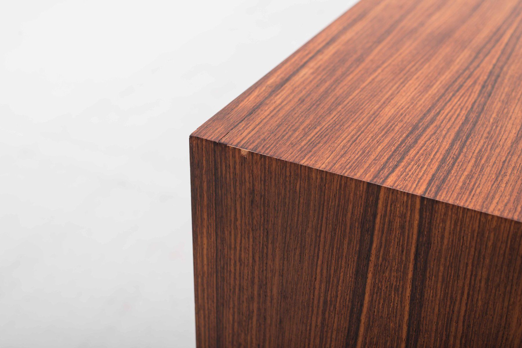 Cassettiere: Schweizer Architekten Sideboard aus Palisander – Usato da Zürich venduto da STUZH38 7