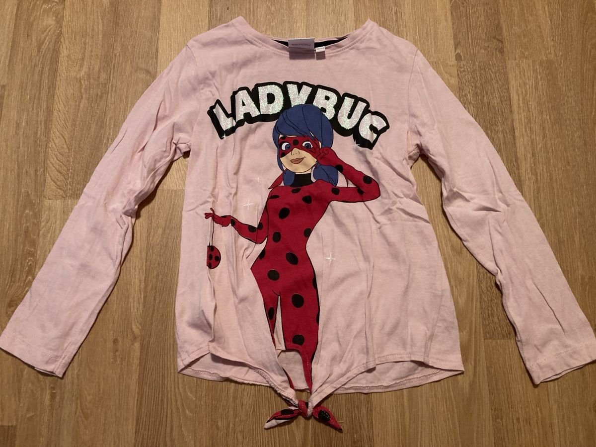 Camicette, T-shirt & Top: Miraculous Ladybug Langarmshirt Gr. 116/122 – Usato da Emmenbrücke venduto da JJ_89