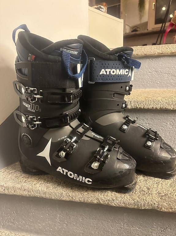 Atomic Scarpe da uomo: Scarponi Atomoc, Snowbleade e bastoni – Usato da Cademario venduto da mir_p2s2