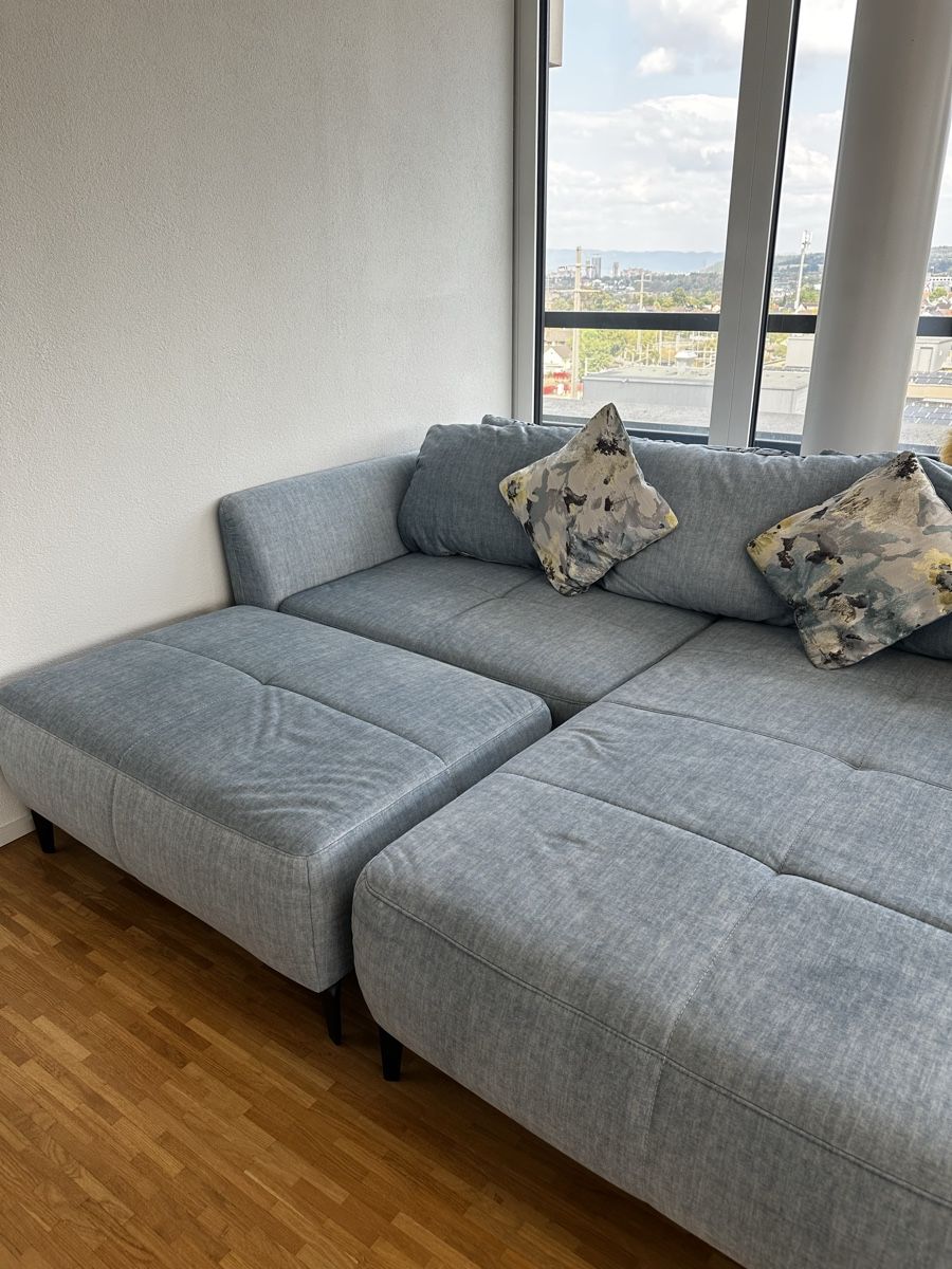 Divani: Ecksofa mit Ottomane hellblau sehr guter Zustand – Usato da Pratteln venduto da pat_v25v 1