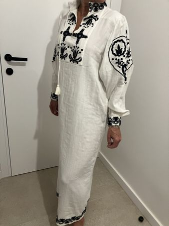 Sommer Kleid aus Baumwolle mit Stickerei, Grösse 38