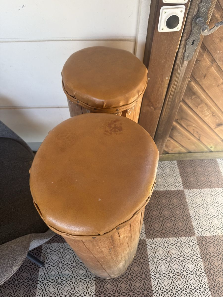 Sgabelli: Massive holz hocker/ Bar hocker vintage – Usato da Wynau venduto da Ziegler_Secondhand 2