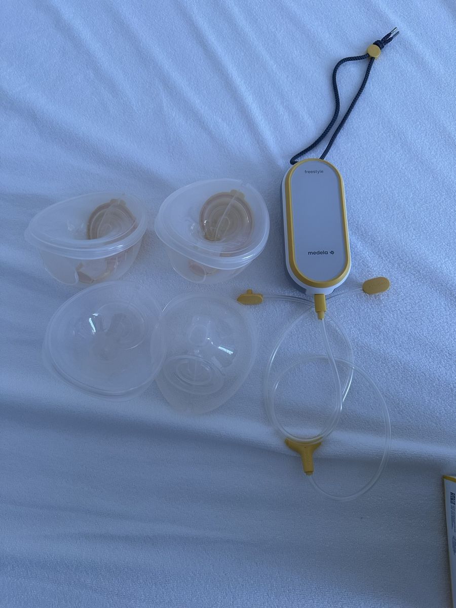 Medela Accessori per l’allattamento: Medela handsfree Milchpumpe – Nuovo (secondo la descrizione) da Unterkulm venduto da FatbardhaM