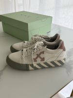 Chausseurs Off-White vierges, taille 38