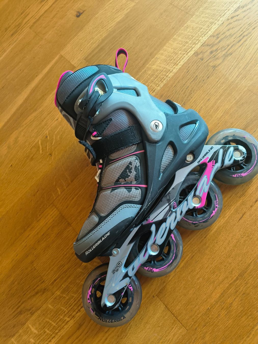 Patins à roul. & inline: Rollerblades Gr. 41 / Damen – Neuf (Voir description) à Mädris-Vermol par Ina_KS 1